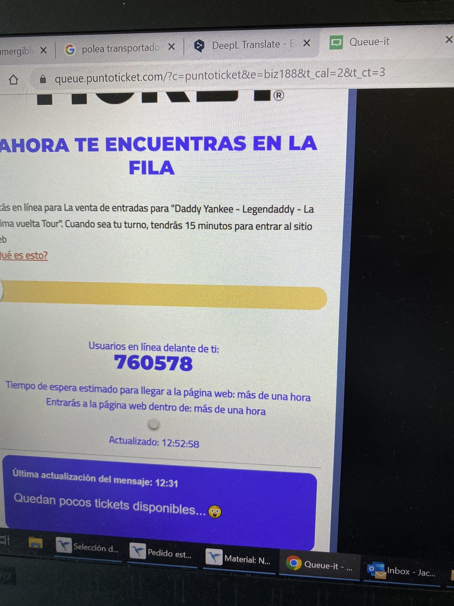 jacqueramirezr's tweet photo. @caro_borquez @pablo_videla Mira yo jajajajja siempre hay uno más peor jajaja https://t.co/o0ivnygk9o