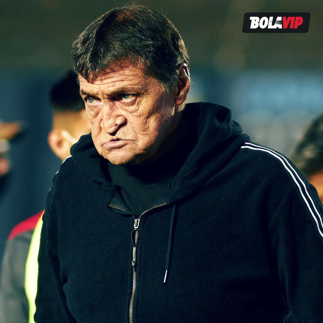 ✅ Logró el primer título de Primera en la historia de Banfield y lo llevó hasta cuartos de la Libertadores 
✅ En Boca ganó 2 títulos, fue subcampeón de América y estuvo 33 partidos invicto
✅ Clasificó a Colón a octavos de Libertadores tras 24 años de espera

Julio César.