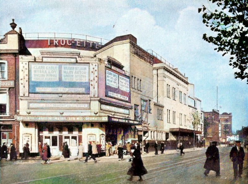 Knowledgepoint's tweet image. The Trocette, 3000-seat cinema, built in 1929, closed, finally in 1956. It had been shut only one month, at the height of the bombing in WW2 Trocette Mansions now occupies the site at the junction of Bermondsey Street and Tower Bridge Road.