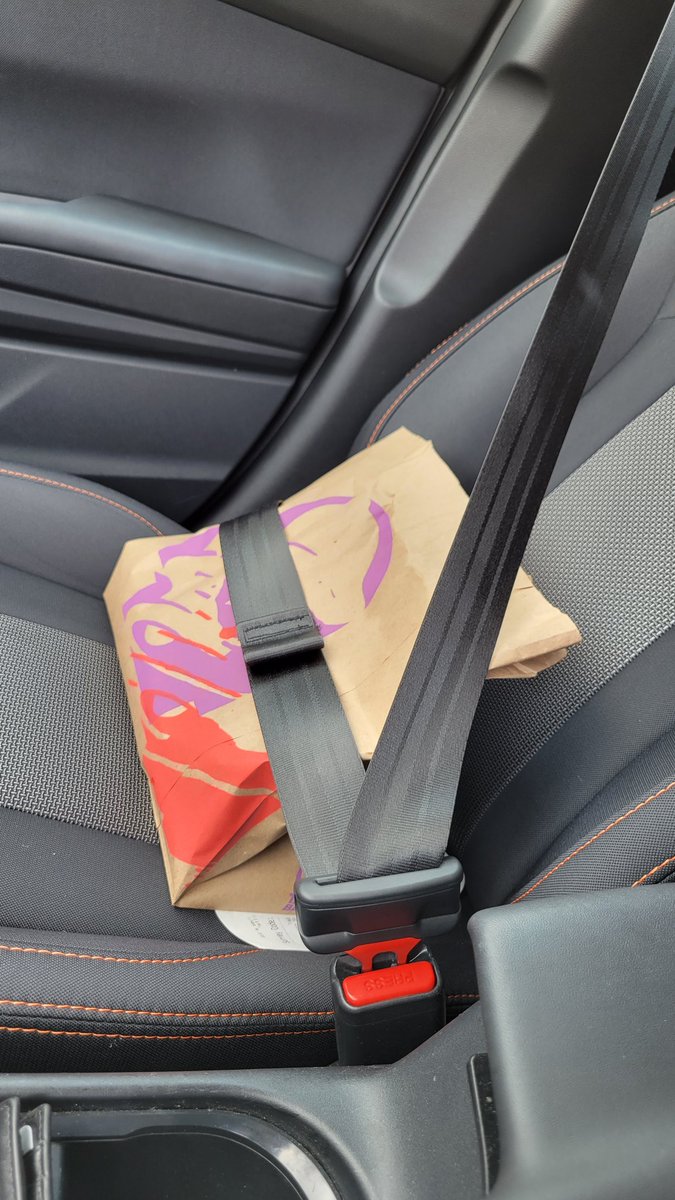gdwayne's tweet image. Safely transporting my Mexican Pizza... Thank you @tacobell