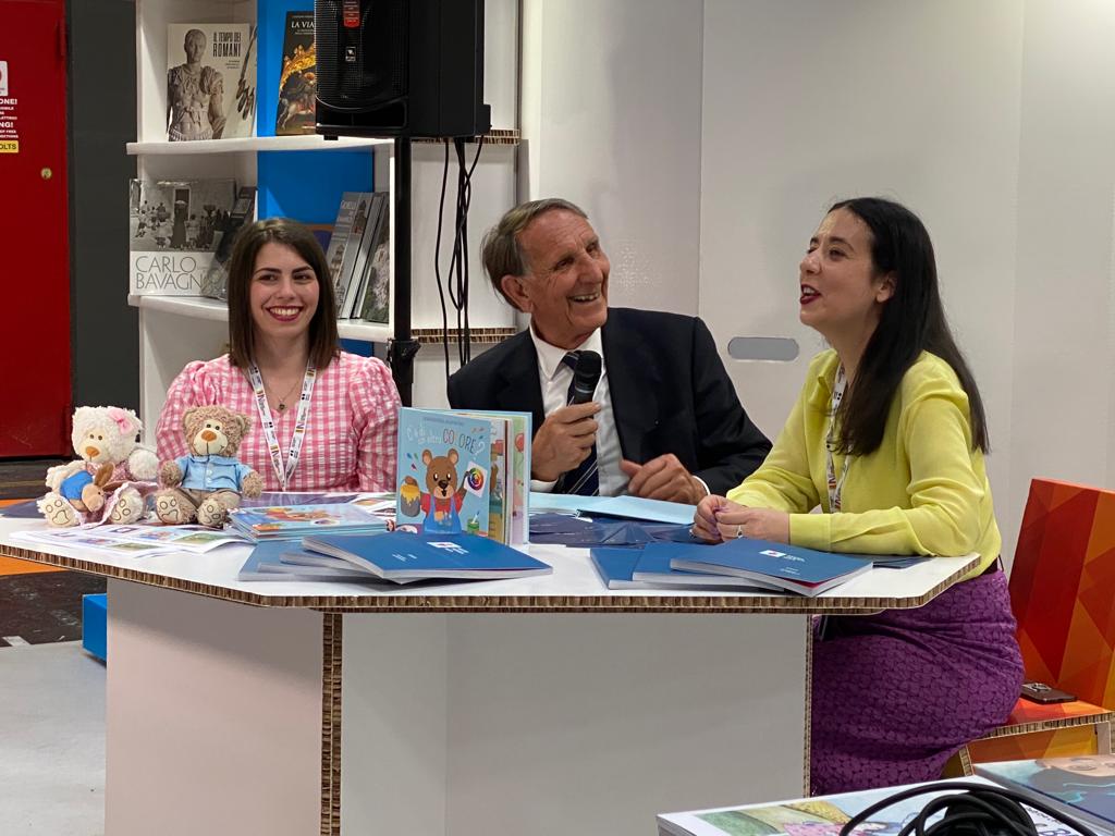 EditoriSardi's tweet photo. C’è di un altro colore? Con Laura Maria Freire, Valentina Vinci e Carlo Delfino
A cura di @CarloDelfinoed
#editorisardi #sardegna #SalTo  #SalTo22 #libri #librisardi #workinprogress #visitsardinia https://t.co/YJY89ayDXb