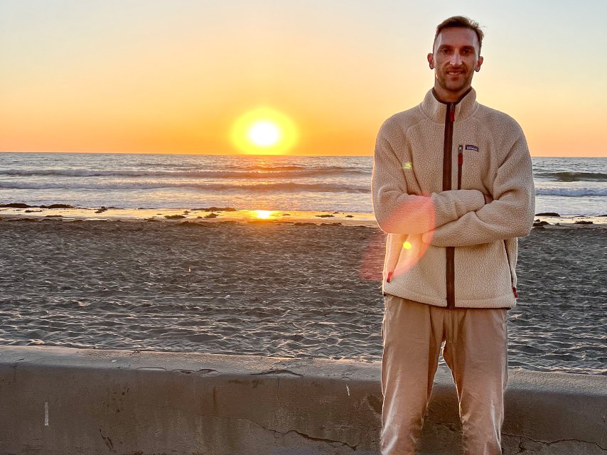 When Zoran Planinic was diagnosed with #AcousticNeuroma, he came to #UCSDHealth for the specialized program led by internationally recognized authorities for the rare, aggressive tumor. Now tumor-free, Planinic is living life to the fullest. go.ucsd.edu/2Lmpwit