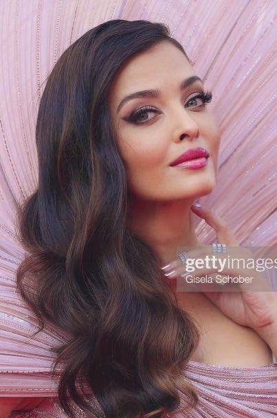 Good-bye Everyone!!
#AishwaryaAtCannes