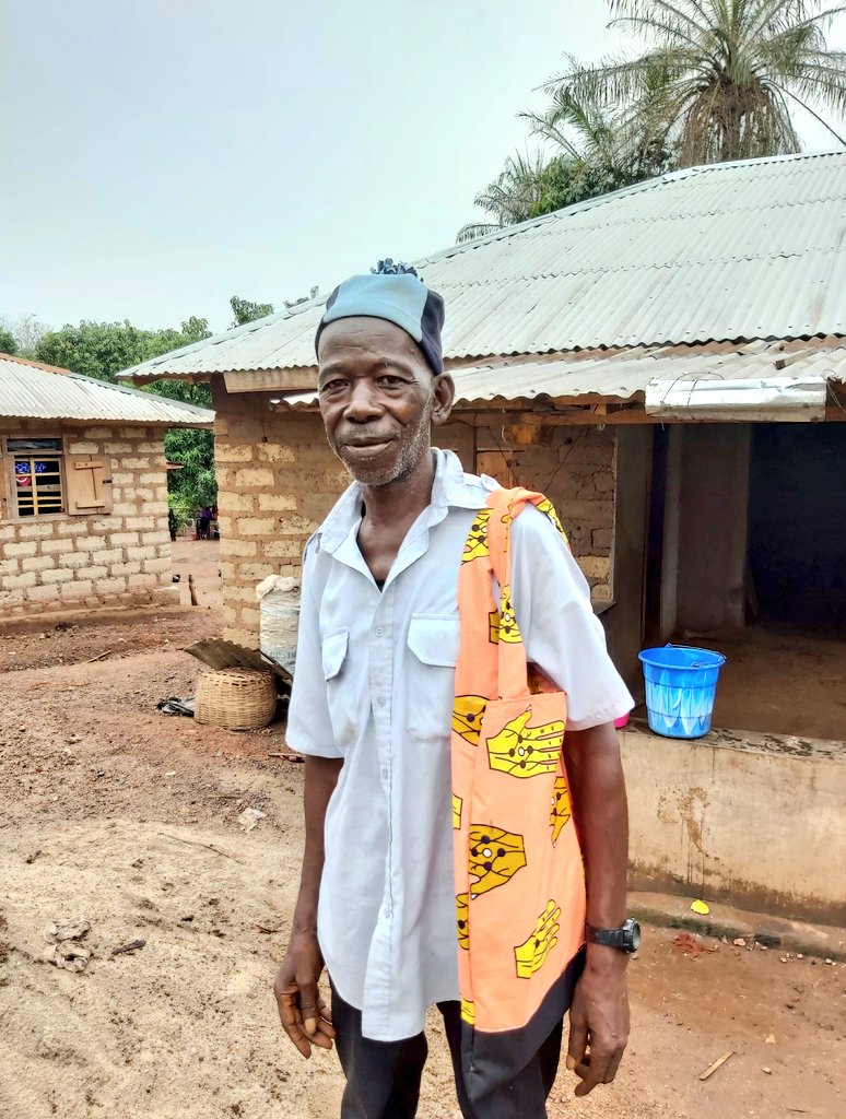 filipafborges's tweet photo. @PanVerusProject is an amazing community-based project working in Northwest Sierra Leone. They are helping me collect the data I will use for my PhD. Besides scientific research, one of their amazing initiatives is a vocational school, where community members can learn (1/2) https://t.co/dP1wt7yOnS