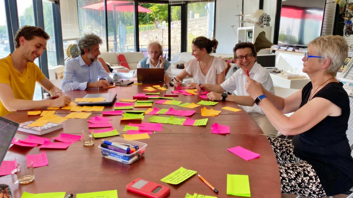 L'équipe de <a href="/futuramobility1/">Futura-Mobility</a> est réunie autour de <a href="/feldzer1/">Gérard Feldzer</a> pour préparer l'atelier de production du Dico des métiers de demain de la mobilité du 20 juin prochain <a href="/dicodufutur/">DICO DU FUTUR</a> @propulseurs @J_J_THO  <a href="/SNCFReseau/">SNCF Réseau</a> <a href="/groupekeolis/">Keolis Group</a> #FuturaMobility #DicoDesMetiersDeDemain #mobilité #sncf