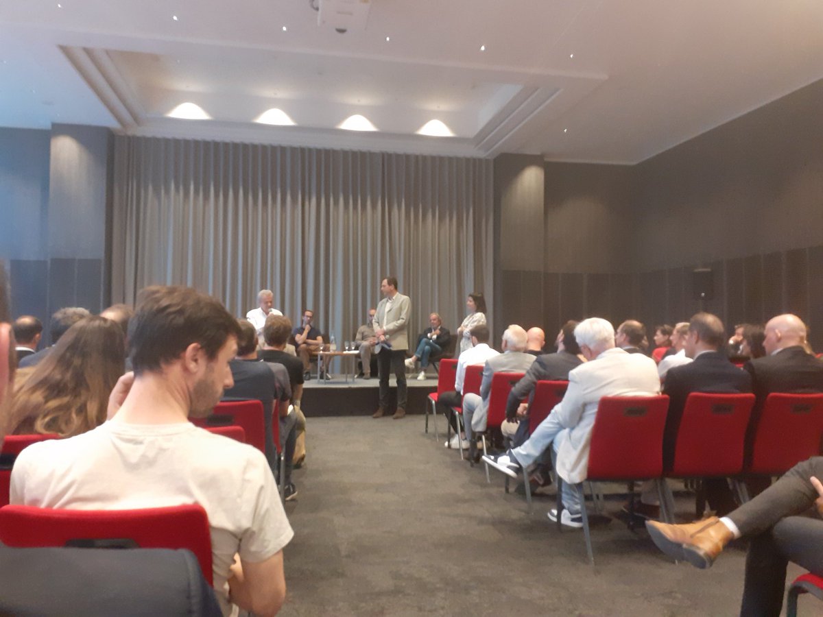 FauchetJ's tweet photo. Soirée réseaux autour de la @FrenchTechOneLS avec le réseau @RsoEntreprendre et @CroissancePlus https://t.co/l6fFtVqYeW