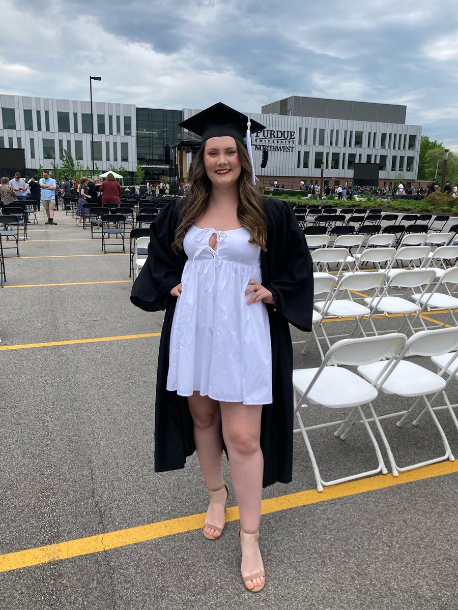 madi_marsh8's tweet photo. I did it 💛 pnw ‘22 https://t.co/7aKRe6ugWJ