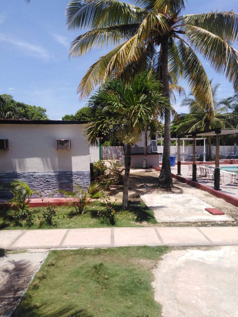 NAlojamiento's tweet photo. Desde Alojamiento en EXPOHOLGUÍNLa UEB Villa Playa Blanca se prepara para recibir en el día de mañana la condición de Colectivo Distinguido del Sector de la Administración Pública. #VamosPorMás. https://t.co/Iv68uUrNhF