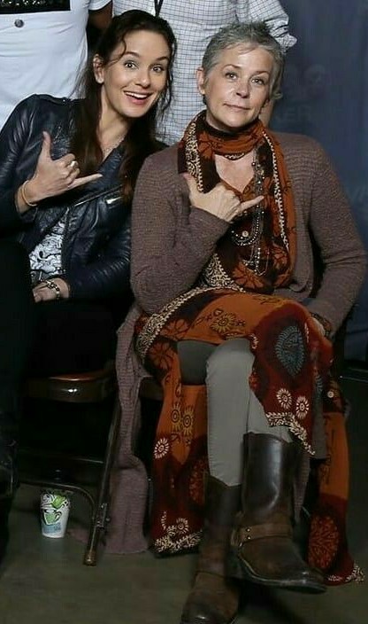 Melissa didn't know Sarah helped save her character Carol from being killed off till Andrew Lincoln told her later.😃❤ #MelissaMcbride #SarahWayneCallies