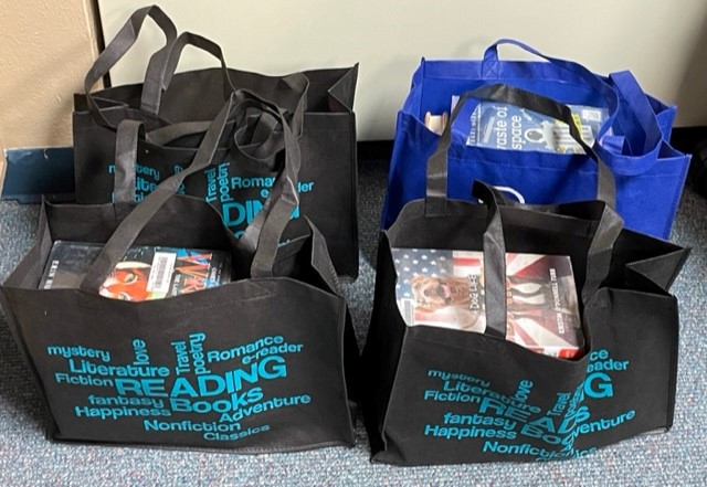 Memorial Middle School Library tweet media