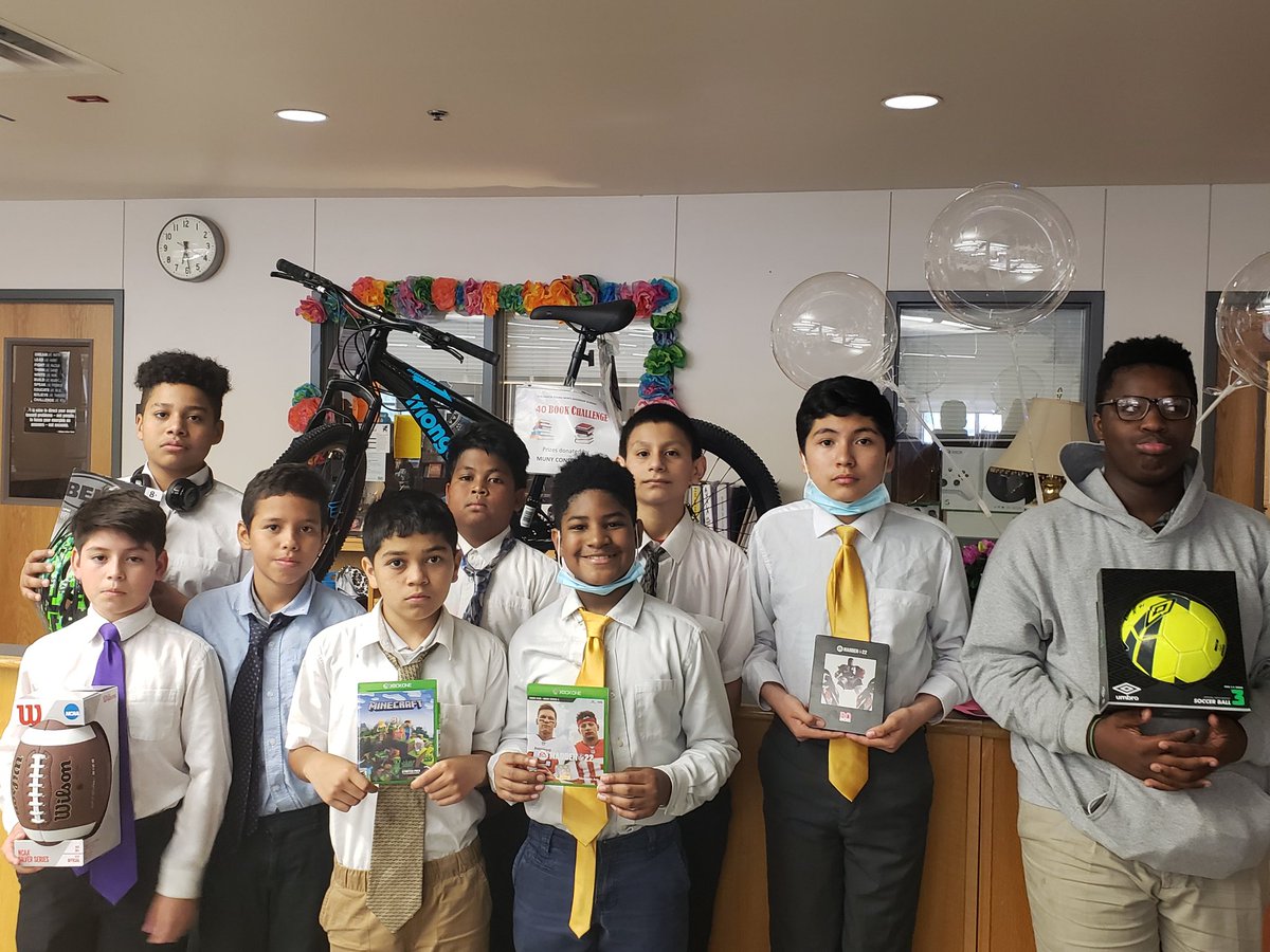 Our young men preparing to see who the winners are for the 40 book challenge. Thanks to @GigiGmsa01 and Ms. Benson(Cedric Benson Mentoring Program) for the funding support. @AustinISD https://t.co/P9GyXtCEQB