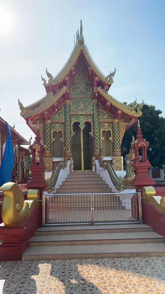 LamboLan0701's tweet photo. On this day full of love (520), the "Waanjai" of China will conduct a merit campaign in the name of MewGulf at a temple in Chiang Mai, let us carry on and continue the love❤️ #WaanJaiMewGulf
#MewSuppasit
#GulfKanawut
@MSuppasit 
@gulfkanawut 
@Msuppasitstudio 
@Gulfkanawutofc https://t.co/oPp2reivrI