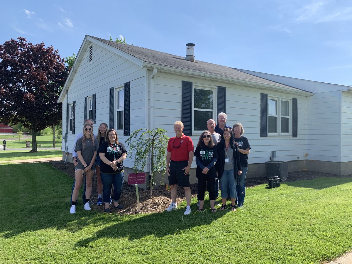 Southeastsupt's tweet photo. Today we celebrated our Southeast matriarch Sherry Blasens with a tree dedication ceremony. All of our lives were better because Sherry was a part of our lives. Thank you to the Blasens family and all those people who were able to attend today. https://t.co/eZpjXprKi1