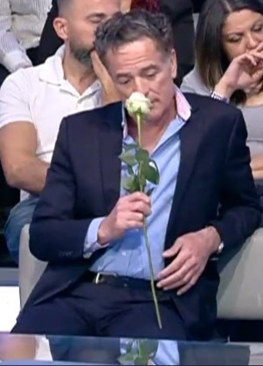 EmSam84's tweet image. إجلُد بارك الله فيك
#الياس_جرادة
#صار_الوقت #sarelwa2et