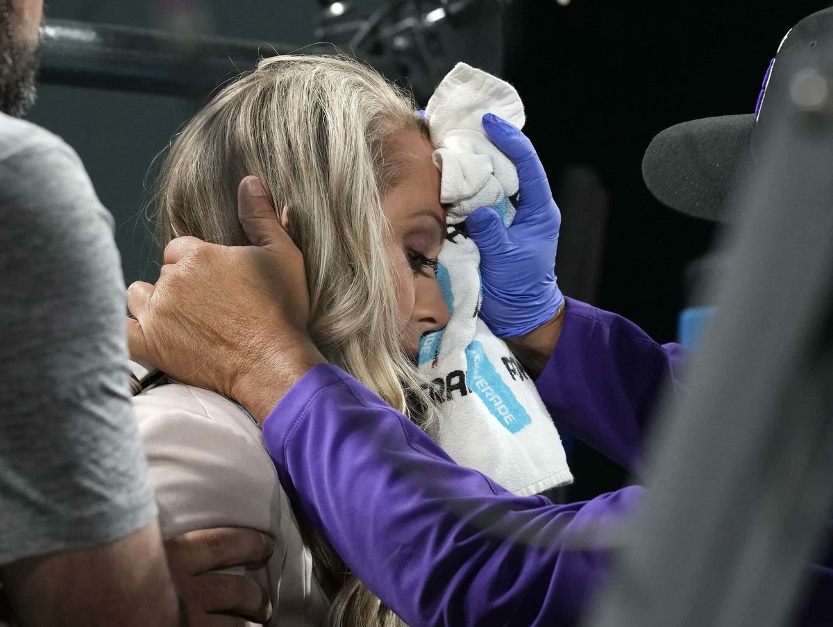 Rockies Reporter Kelsey Wingert On The Upswing After Taking 95mph Line Drive To The Face barstoolsports.com/blog/3418352/r…