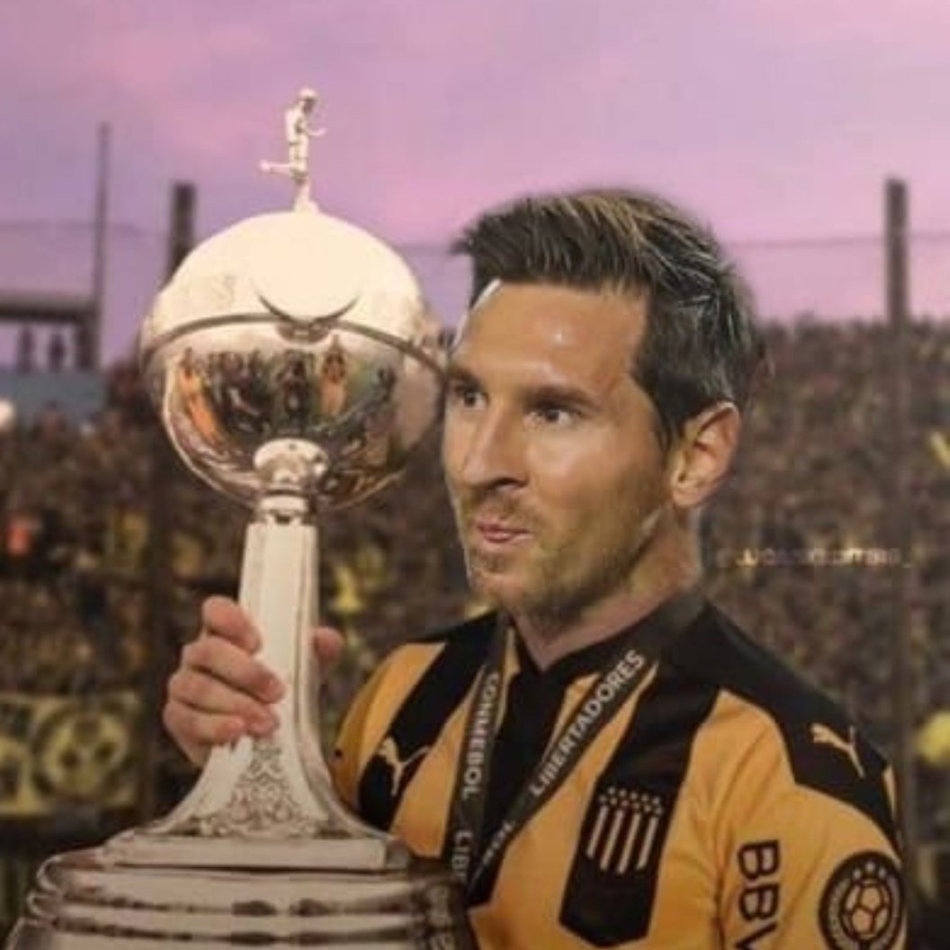 ManyaVago's tweet photo. @TorresErwerle Y Messi a Peñarol. https://t.co/3ceolV037i