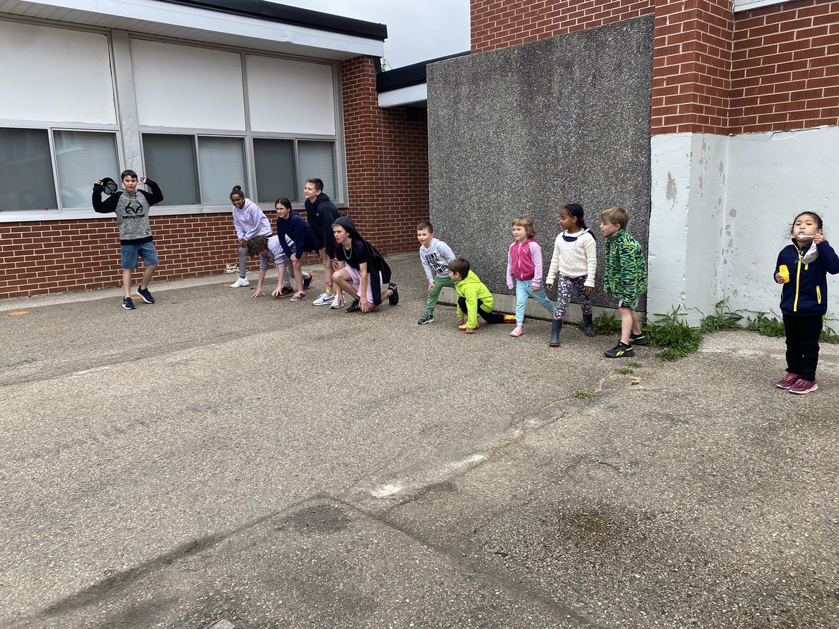 Gr. 7 learned about rates today, so we went outside to calculate some 100m speeds! Our friends in JKSK happened to be outside too, and wanted to join in! So much fun engaging ALL of our @holyrosaryhoyas learners in physical activity and mathematics! 🏃🏃‍♀️<a href="/WellingtonCath/">Wellington Catholic DSB</a>