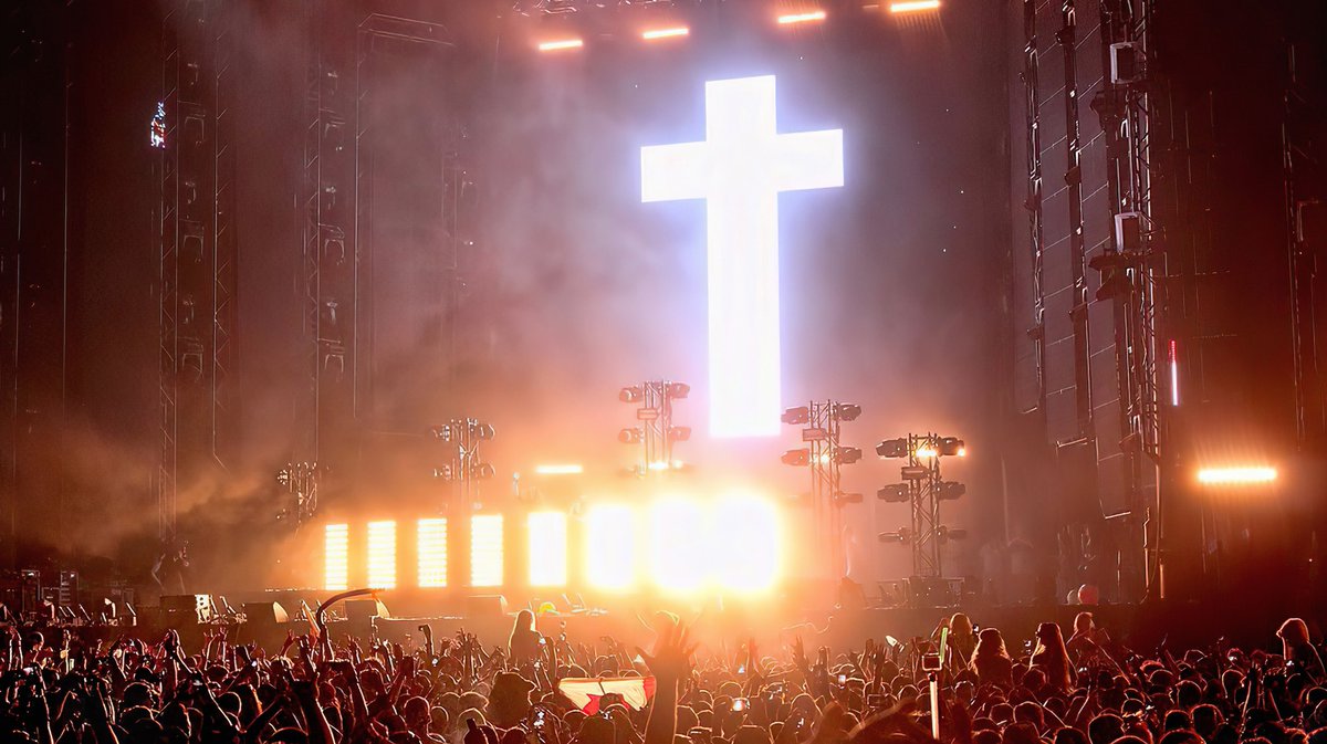 HUGE throwback! <a href="/etjusticepourto/">luis alfonso</a> at Digital Dreams 2014 ( now <a href="/DreamsFest/">Dreams Festival</a> ) 🔥 this was the first festival we ever shot! 📸 <a href="/IAMFOSS/">⚔ FOSS ⚔</a>

#dreamsfest #dreamsfestival #edmphotography #edmphotographer #edmfestival #justicedjset  #ravers #rave #ravelife #torontoravecommunity