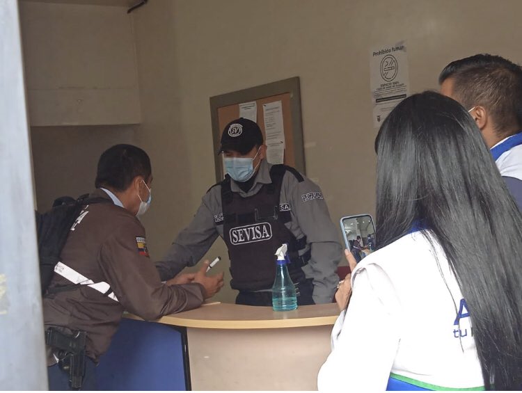 🔴🔴🔴
Esta #Orgabizacion y sus asociaciones acompañamos a la autoridad a ejercer un #Control efectivo a las #CiasDeSeguridad #Loja <a href="/ManuelQuizhpe5/">Manuel Quizhpe</a> 

⚠️Estas acciones de #Control previene todo acto de #Precarizacion y fortalece a la #SegCiudadana

<a href="/MinGobiernoEc/">Ministerio de Gobierno Ecuador</a> 
<a href="/MinTrabajoEc/">Ministerio del Trabajo Ecuador 🇪🇨</a>