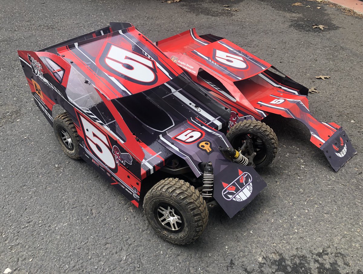 BloodlineRc_05's tweet photo. New #mudboss body is wrapped and ready. A little chunkier than my custom built indoor body, but I’m told I need more downforce. Let’s see if Giroro can make this happen #rcracing https://t.co/xpBIRFUKEY