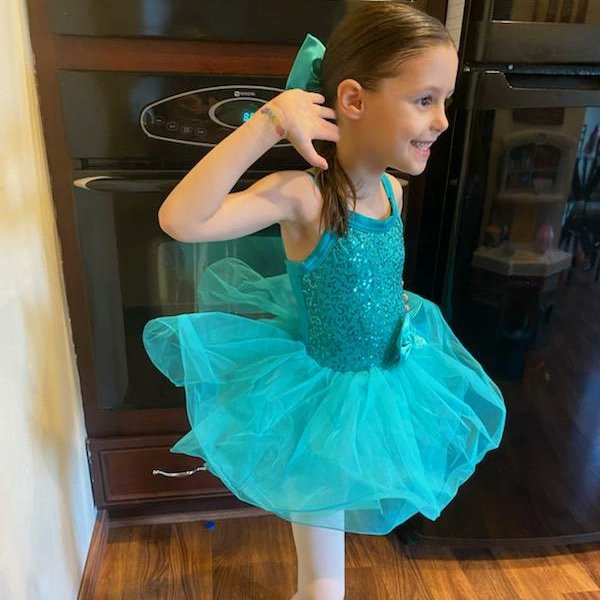 blaze_kidd's tweet photo. My lily bug getting so big. I love u baby girl. https://t.co/fWi2nM1ClO
