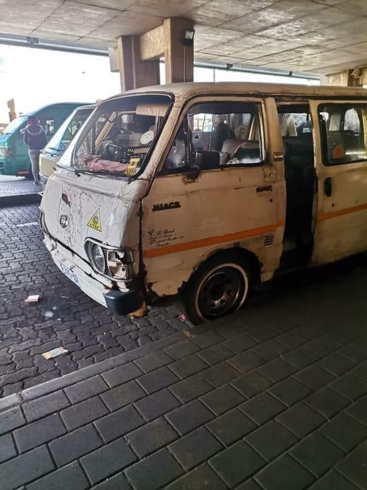 vha_mo's tweet photo. This taxi is prove that law enforcement is just out there for vibes. https://t.co/iZwhkVfX96