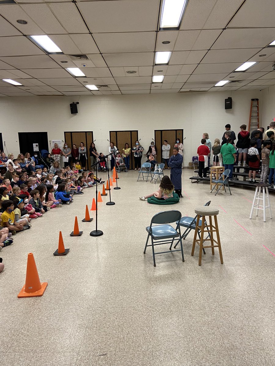 Deb58201864's tweet photo. It’s time for “Zombie School”. Break a leg 5th graders!!  You got this!! 🧑‍🎤🎬🎼@MtView07836 @melandyk @JOlsyn1109 @ZywickiR https://t.co/OdalkeeEpB