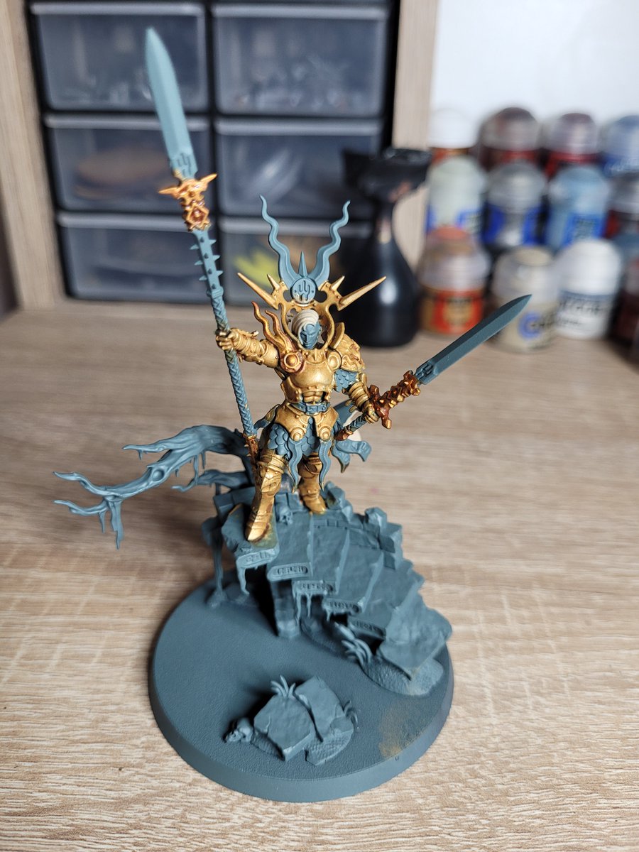 #hobbystreakday60: I started to work on Yndrasta today.

#warhammerageofsigmar #stormcasteternals #WarhammerCommunity   #hobbystreak #wepaintminis #tabletopgaming #boardgamegeek #boardgames