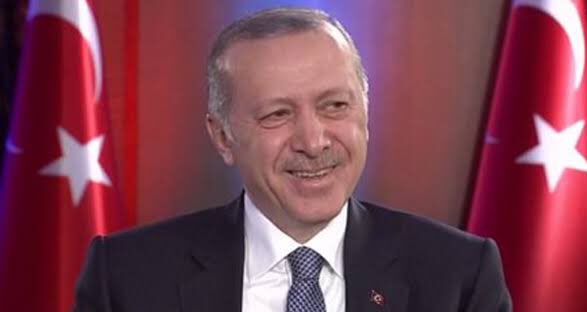 jurnalhabertr's tweet photo. 🗣Cumhurbaşkanı Erdoğan’dan gençlere: 

“Hayallerinizden asla vazgeçmeyin.” https://t.co/IA3MiRO6dN