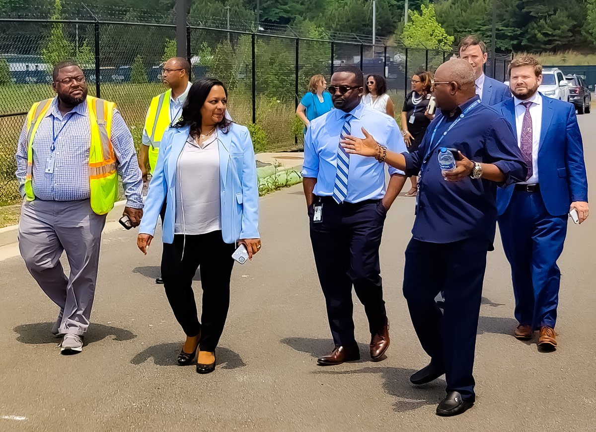 ATLWatershed's tweet photo. Commissioner Mikita Browning & DWM executive staff hosted @radhikafox, @EPA Assistant Administrator for the Office of Water, and representatives from EPA’s Southeast Region at the Water Supply Program’s Pumping Station as a part of #InfrastructureWeek2022. #LeadWithInfrastructure https://t.co/W0yIGMQNfb