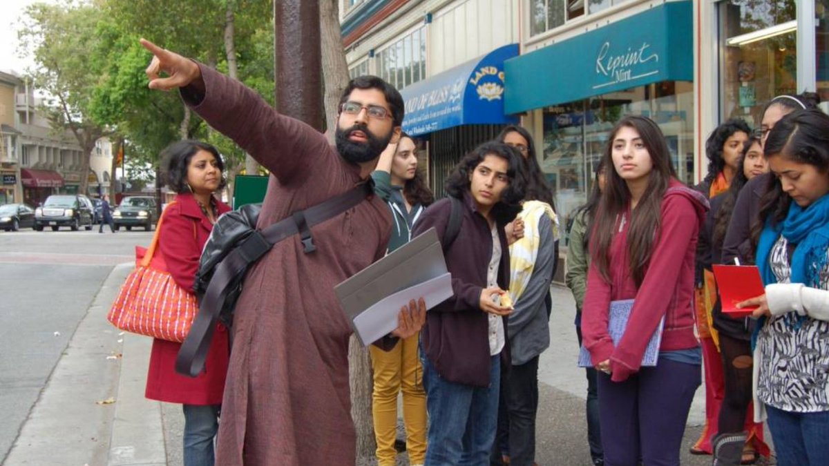 Lincoln1883's tweet photo. Discover a century of South Asian American activist history on the streets of Berkeley! Throughout the 20th century, immigrants from India &amp; other countries laid the groundwork for social movements in CA. 

Learn more: 
https://t.co/sapKnHRBBq 

#AAPIHertitageMonth #Lincoln1883 https://t.co/bdK4NFTCjm