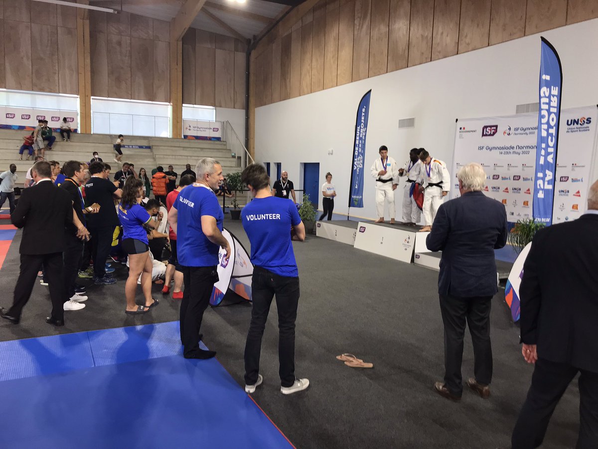 JjCoquelet's tweet photo. Avec les Gymnasiades accueillies à Val-de-Reuil à Jess Owens et dans le cadre magnifique du « nouveau » Léo Lagrange, les jeunes sportifs venus de nombreux pays du monde nous ont fait partager de très beaux moments. Un message à méditer. https://t.co/jP72NGnCxI