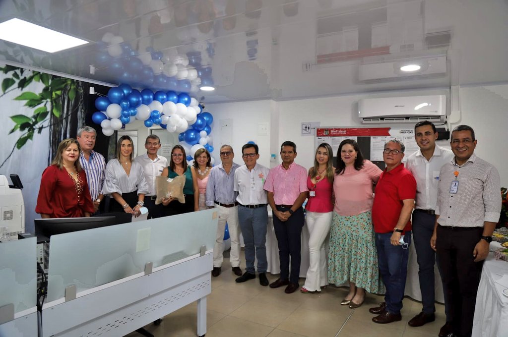 MintrabajoCol's tweet photo. El ministro del Trabajo @angelccabrera en compañía del @SENAComunica inauguró Dirección Territorial del Huila en la ciudad de Neiva. De esta manera los trabajadores tendrán un mejor servicio del #MinTrabajo. https://t.co/dHom7C7OxM