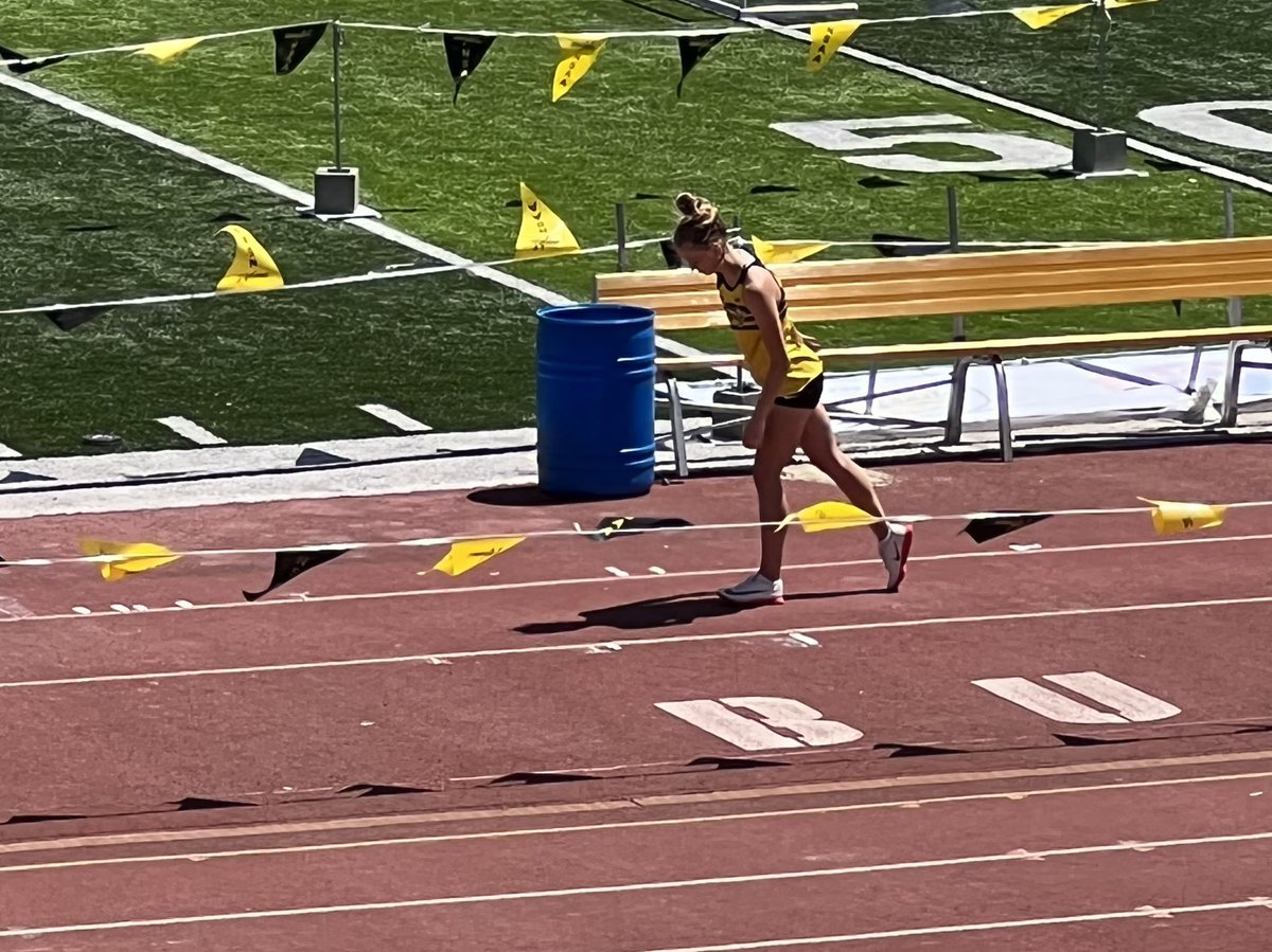 Kearney Catholic T&F tweet media