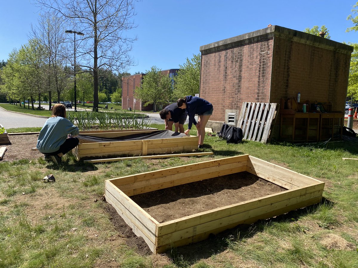 GDSustainable's tweet photo. Crunch time! #gdrsdchat https://t.co/mib4zi6dB3