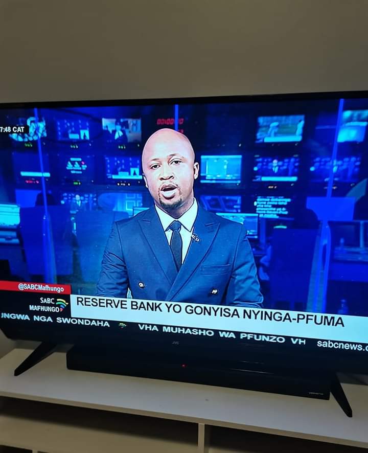 TshandukoLigege's tweet photo. Isaiah 60:22 ❤️
I just debuted on national TV as a news anchor. From Ha-Masia, De Hoop to the world.

Ndo livhuwesa. https://t.co/RzExbVJoD4
