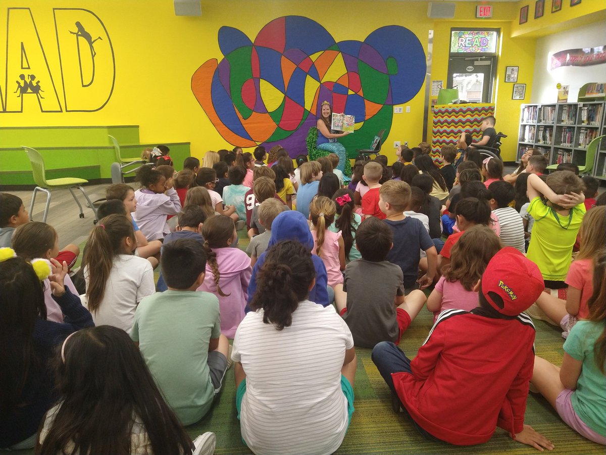 Hernandez Reading Heroes tweet media