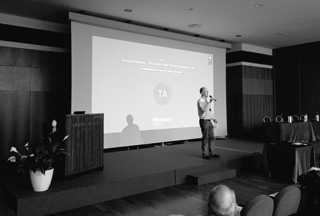 SoftCompNetwork's tweet photo. The last day of the #AM2022 ended.

We are gratefull for all the lectures, presentations, posters and discussions which happened between the participants.

Special thanks to the Organizers who welcomed us in the beautiful city of Salerno.

#softmatter #softcomp https://t.co/P8wf03KGhK