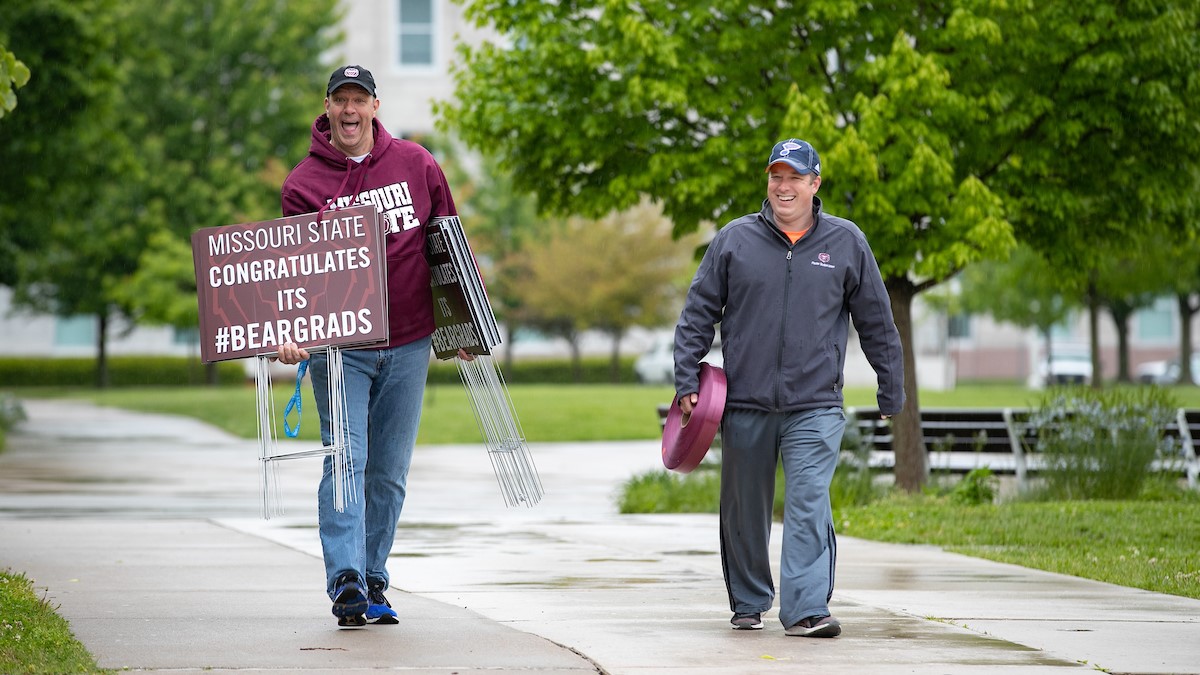 Congratulations to the Bookstore's very own Jeff Grevillius!

Today, Jeff received the Missouri State University Board of Governors’ 2022 Staff Excellence in Public Affairs Award. 

We can't thank you enough, Jeff. 

#GoBears 🐻