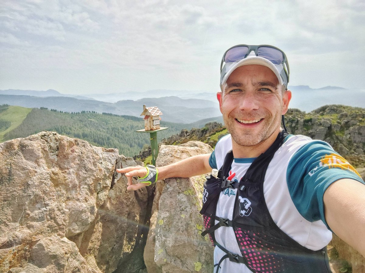 BasurdeEditions's tweet photo. No hay palabras para describir este entrenamiento! Aunque el resultado has sido pésimo, el monte no deja de sorprender 🐴🏞️😍
----
#basurde #BeAdventurer
----
#total_euskadi #euskogram #euskadi #naturelover #euskofotos #loves_euskadi #ultrarunner #aquihaytrail #trailsandnature https://t.co/L4moTtWfTN