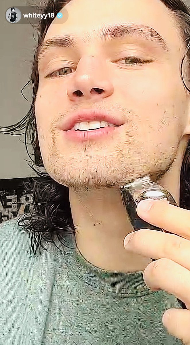 RobinScrutton's tweet photo. Iโm so conflicted guys ๐ฉ I love his scruff so much but I also really love to see this ๐ณ๐ฅ๐ I love it all actually ๐ฅต #Teamshave #Teamscruff #Watchingshave ๐ฅฐ #Whiteyynation @w_white18 โค๏ธโค๏ธโค๏ธ https://t.co/OLbv7NxoGu