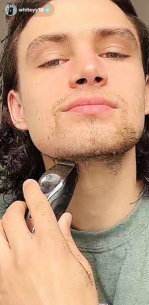 RobinScrutton's tweet photo. Iโm so conflicted guys ๐ฉ I love his scruff so much but I also really love to see this ๐ณ๐ฅ๐ I love it all actually ๐ฅต #Teamshave #Teamscruff #Watchingshave ๐ฅฐ #Whiteyynation @w_white18 โค๏ธโค๏ธโค๏ธ https://t.co/OLbv7NxoGu