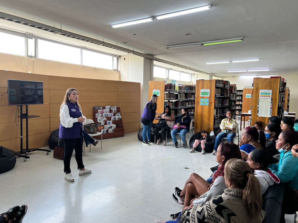 SecMujerMzl's tweet photo. Hoy recordamos uno de nuestros talleres de Amor Propio, dirigido a trabajadoras sexuales y vendedores/as informales.
Estamos construyendo una #ManizalesMásGrande💚
@Jeniffercotacio @Alcalde_Verde https://t.co/kTAsmCgbHp