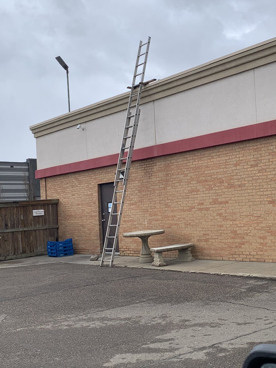 1/2” of rain last night. It’s also the 6 month anniversary of the November 19th hoar frost. The Oilers lost last night. The ladder is OUT