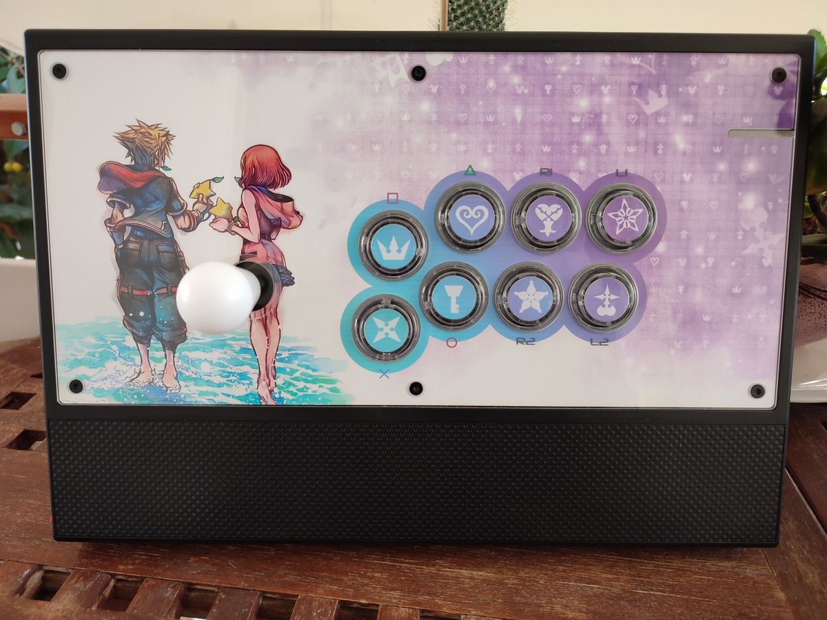 TheoSol2's tweet photo. This is what I'm running for all my fighting game needs! 
Nacon Daija with 
CoolBear v2.1
Coolbear delrin battop
15.5mm actuator
9.0mm shaft
45A grommet
Omron A5 switches
Korean Shuriken PCB
Coolbear battop

Crown 202c buttons with Speed Navy switches
#arcade #TEKKEN7 https://t.co/hS8K6kitsA