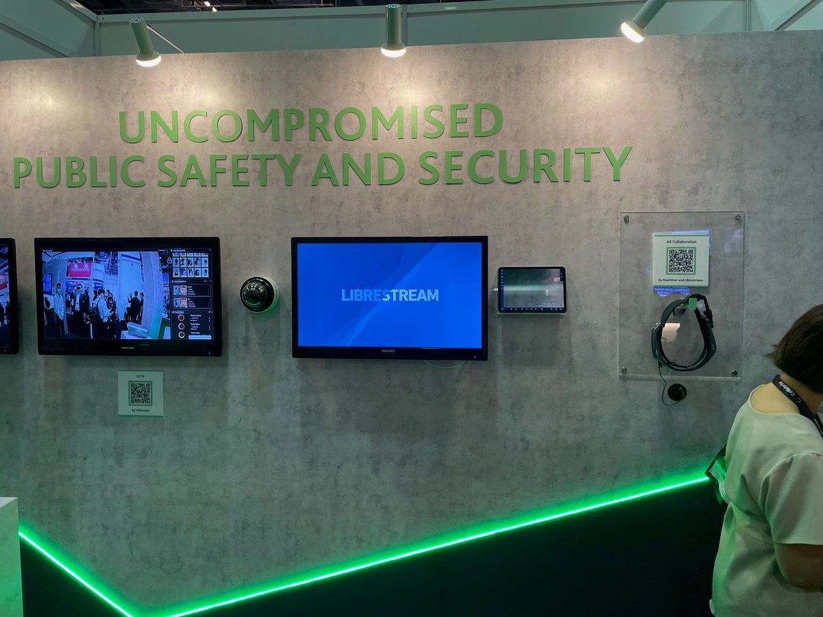Librestream's tweet image. We are attending @milipolasiapac 2022, the largest homeland security event in the region, this week with our partners, @realwearinc and @StarHub! Come meet our team and learn how Onsight can help improve business outcomes. 

#augmentedreality #digitaltransformation #Librestream.