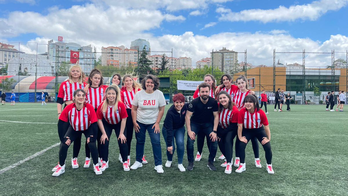 BAUGençliği 19 Mayıs Atatürk'ü Anma ve Gençlik Spor Bayramımız'ı BAUKulüpler Turnuvası Finali ile kutladı. Bu anlamlı günde centilmence karşılaşan kulüplerimize, baudans ekibine, sahne alan öğrencilerimize ve ünv.arası şampiyonada kupa alan tüm sporcularımıza teşekkür ederim