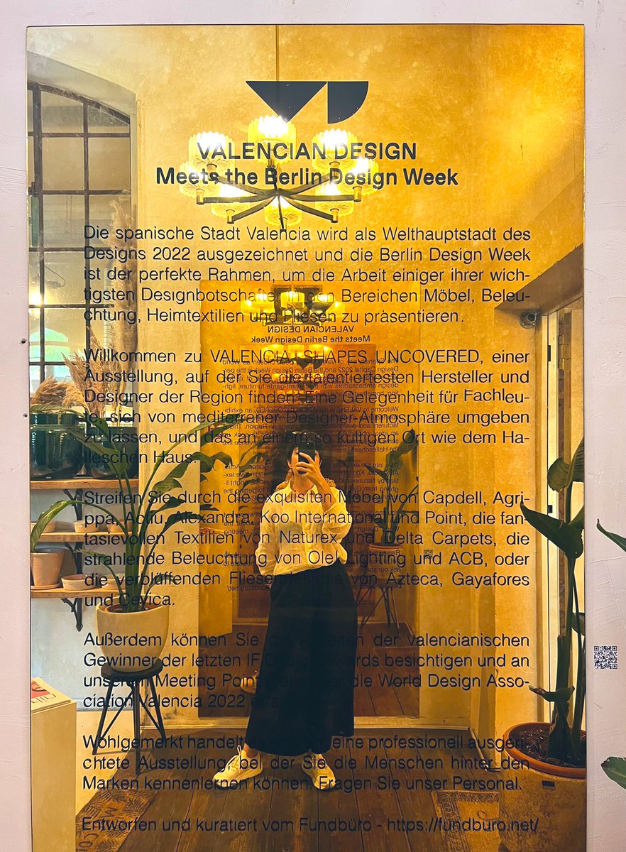 Aliziaconz's tweet photo. Valencian Design meets #BerlinDesignWeek!
The exhibition ‘Shapes Uncovered’ —with an outstanding representation of furniture, lightning and tiling— is open until tomorrow.
Curated by @Fundburo_design and promoted by @GVAivace + @WDCValencia2022. Do come and see! It’s UNIQUE. https://t.co/skhNNgQdri