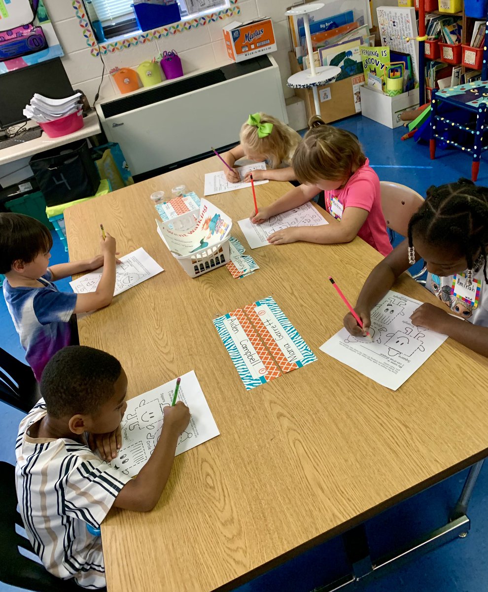 Mrs. Willut tweet media