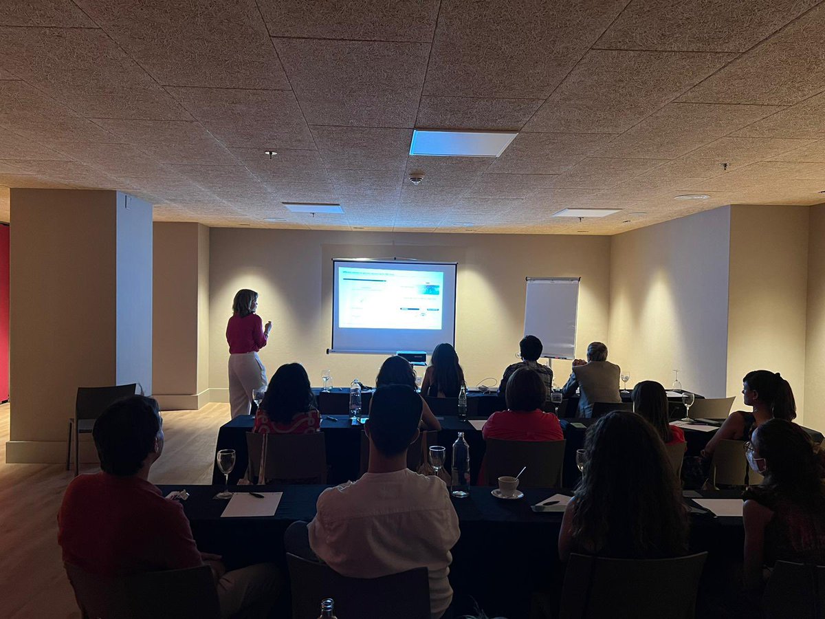 Reunión del Grupo Cancer Hereditario Andaluz ! Mañana seguimos compartiendo y aprendiendo ! ☺️